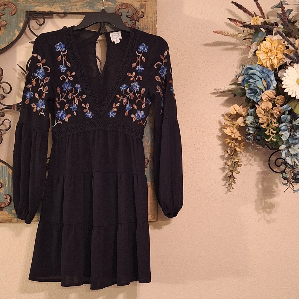 🔥🔥CLEARANCE ITEM🔥Blue Rain Black Dress with Blue Floral Details. NWOT Size XS